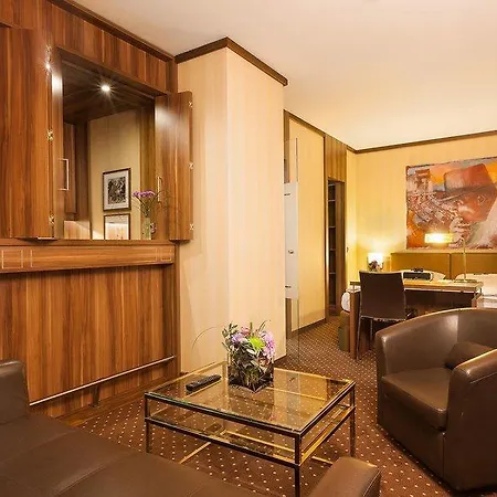 Hotel Living