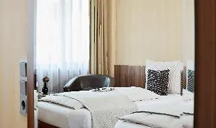 Szálloda Living 4*