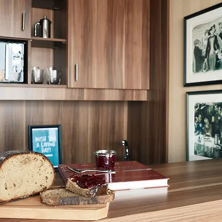 Szálloda Living 4*