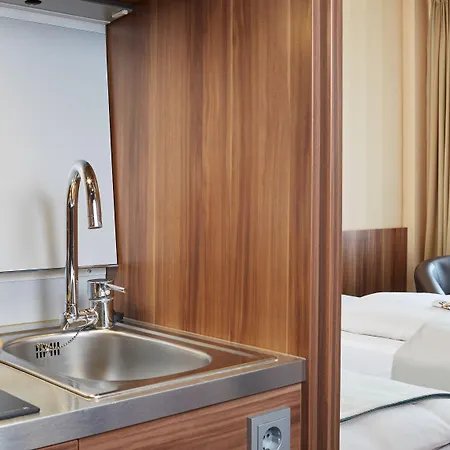 Szálloda Living 4*