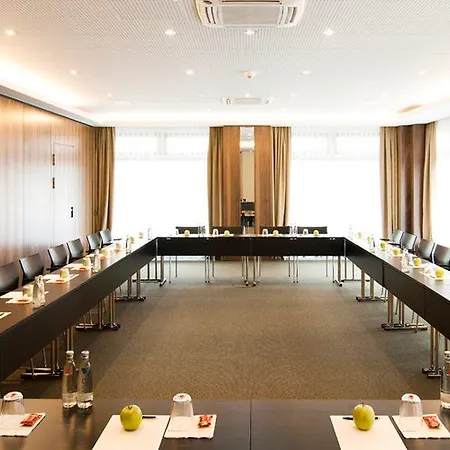 Living 4* Dusseldorf