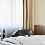 Szálloda Living 4*