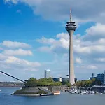 Szálloda Living 4*