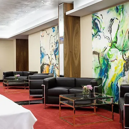 Hotel Living