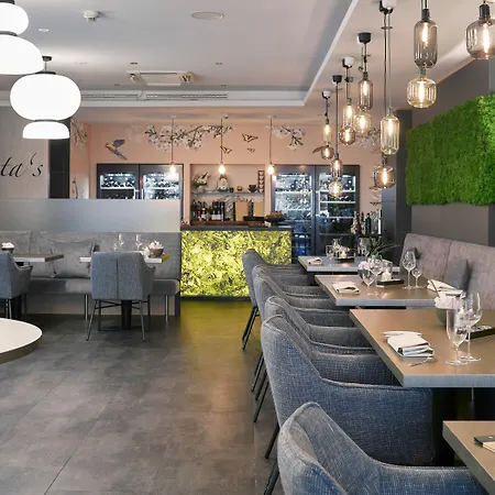 Living Hotel